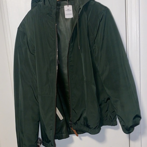 Coach men’s reversible leather varsity trainer. - Picture 8 of 10